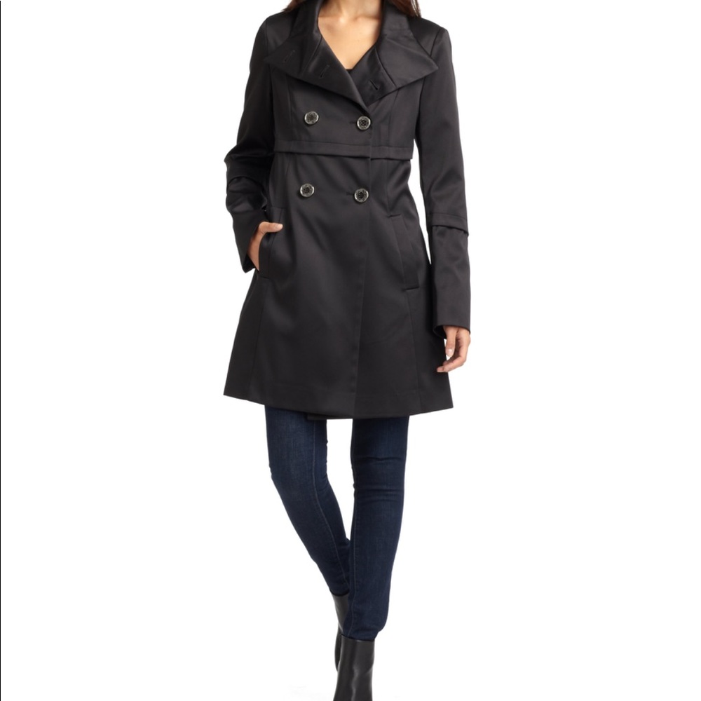 Tahari Rain Coat NWOT